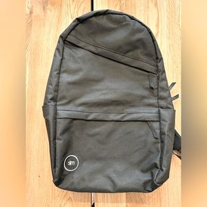 Simple Modern Backpack with Laptop Compartment Sleeve